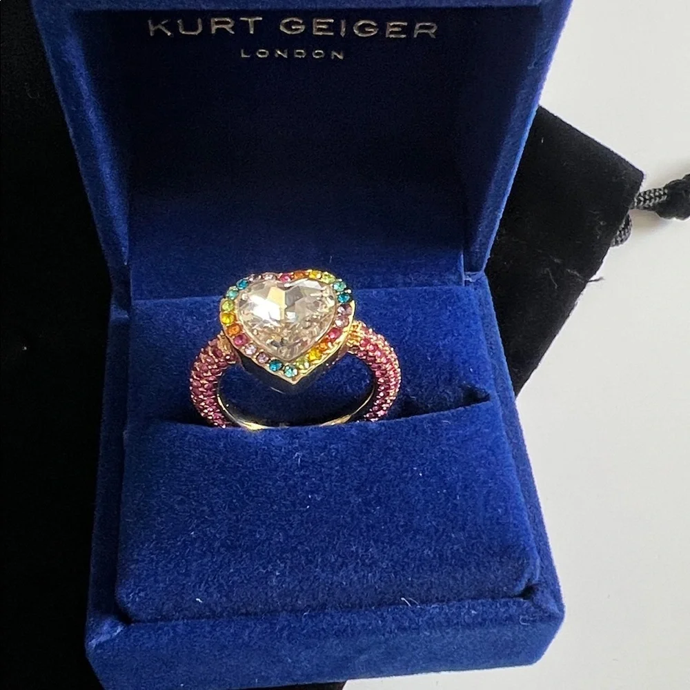 NIB Kurt Geiger London Rainbow Crystal Heart Cocktail Ring – Gold Tone/Pink - Picture 1 of 12